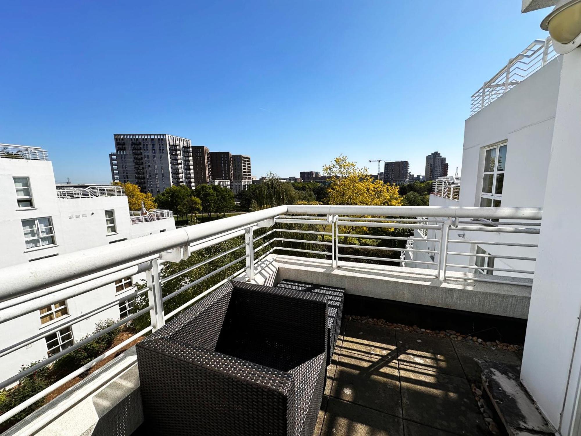 Appartement Lovely 1 Bedroom Apartment 10 Min Walk From Excel Londres