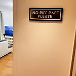 Lovely 1 Bedroom Apartment 10 Min Walk From Excel