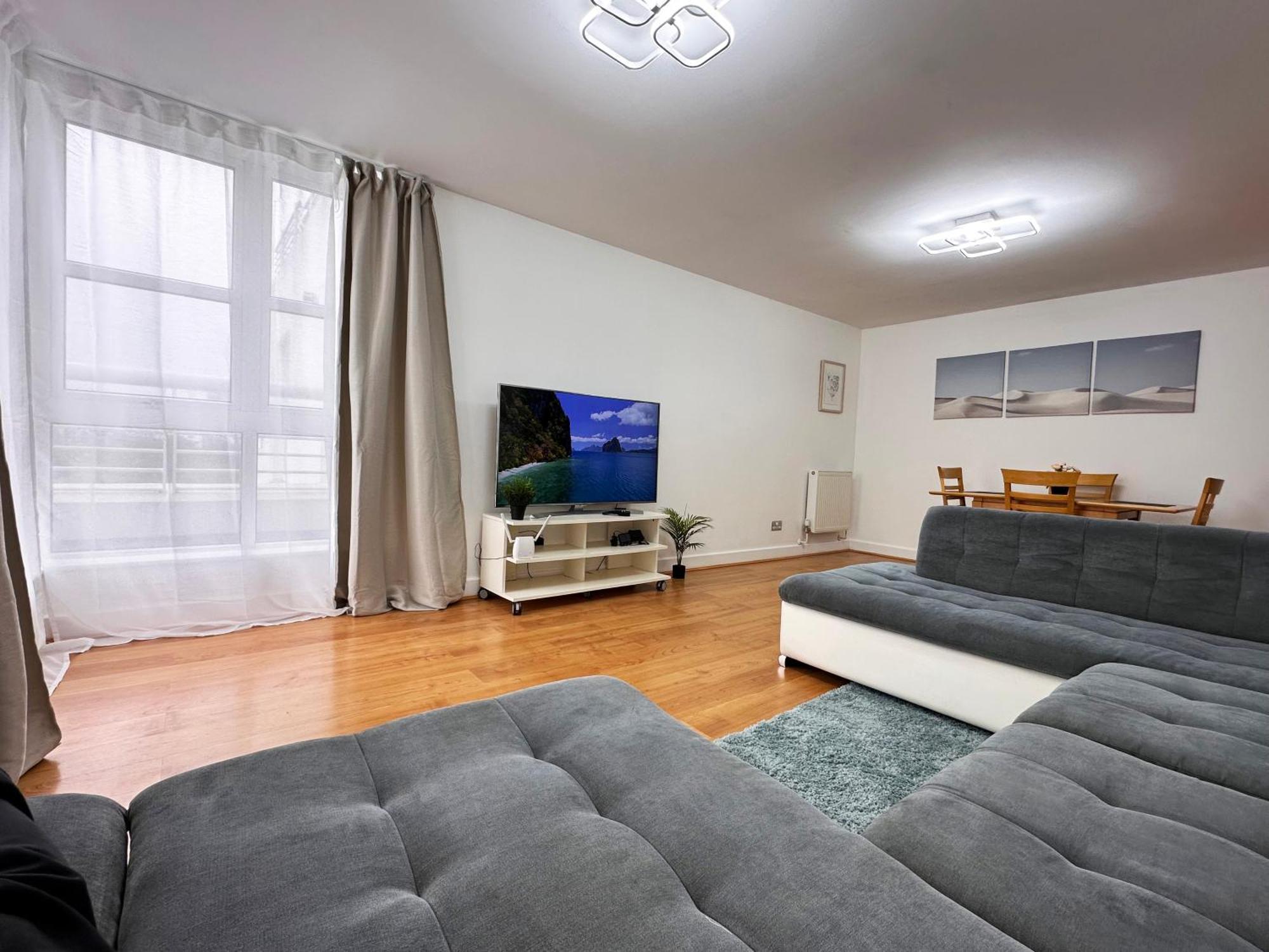 Lovely 1 Bedroom Apartment 10 Min Walk From Excel